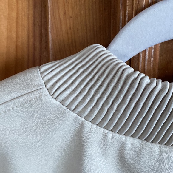 Tahari Jacket - Picture 5 of 7